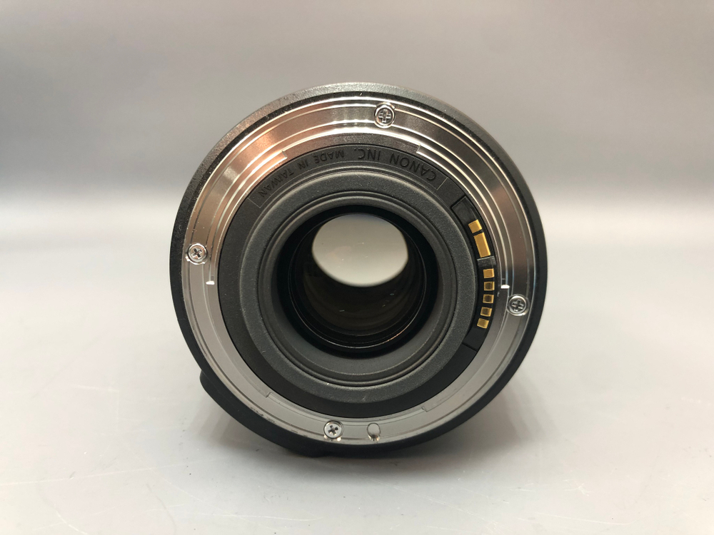 Canon EF-S 18-135 mm f/3.5-5.6 IS