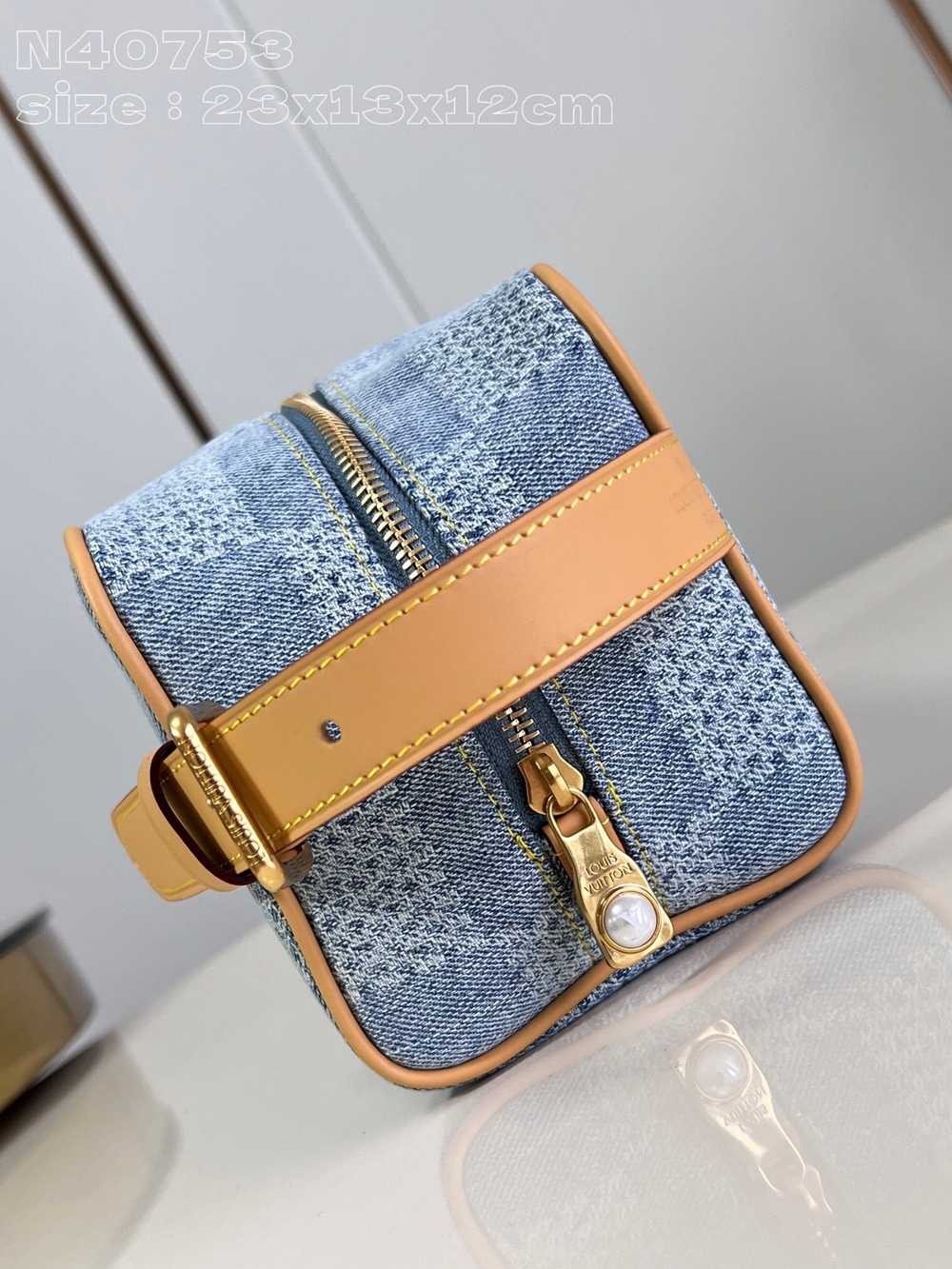Louis Vuitton Locker Dopp Kit
