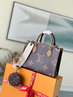 Louis Vuitton Onthego PM