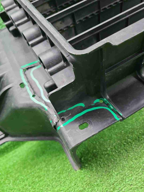 Воздуховод радиатора Genesis GV80 (2020-2023)