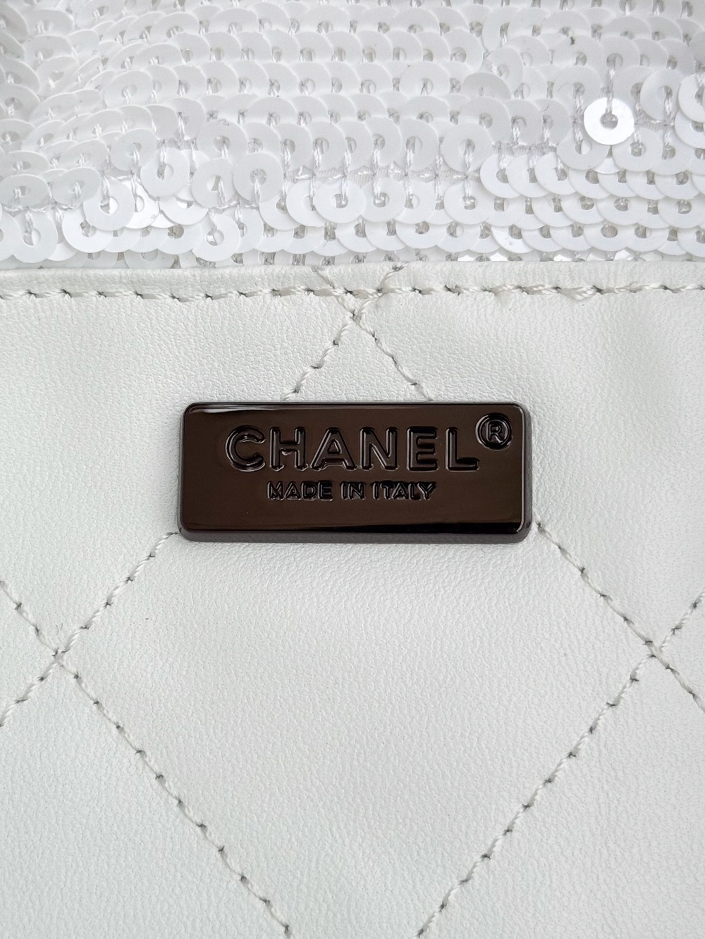 Chanel Shopping Bag 39 cm