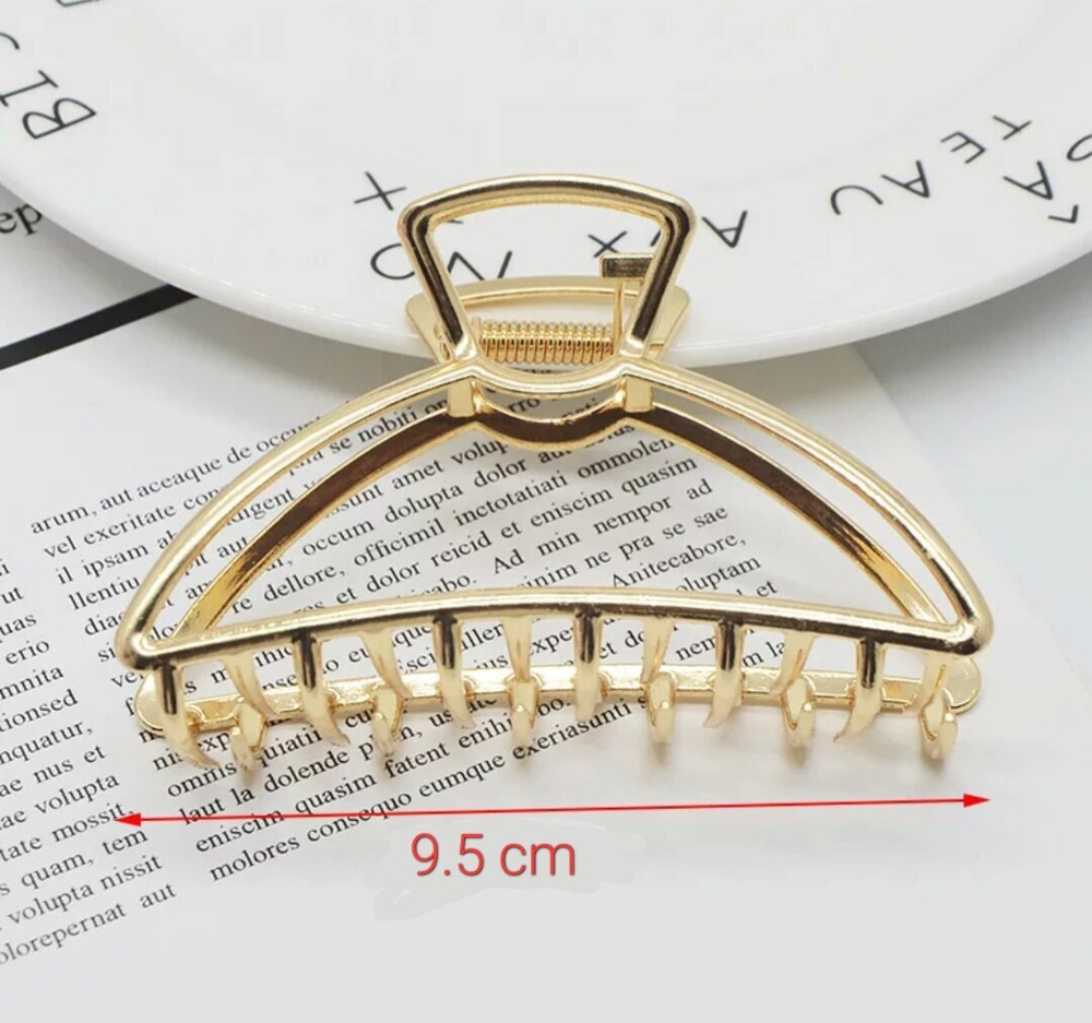 Заколка-краб для волос женская. Металл. Цвет  золото. Усиленная. Подходит для всех типов волос. Надежно держит прическу.