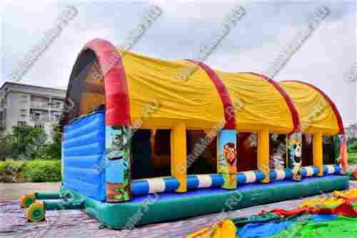 Надувной батут "Зверята с крышей 3" со скалодромом, 12*7*6 м