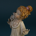 Фарфоровая мануфактура Capodimonte «Девочка с кошечкой»