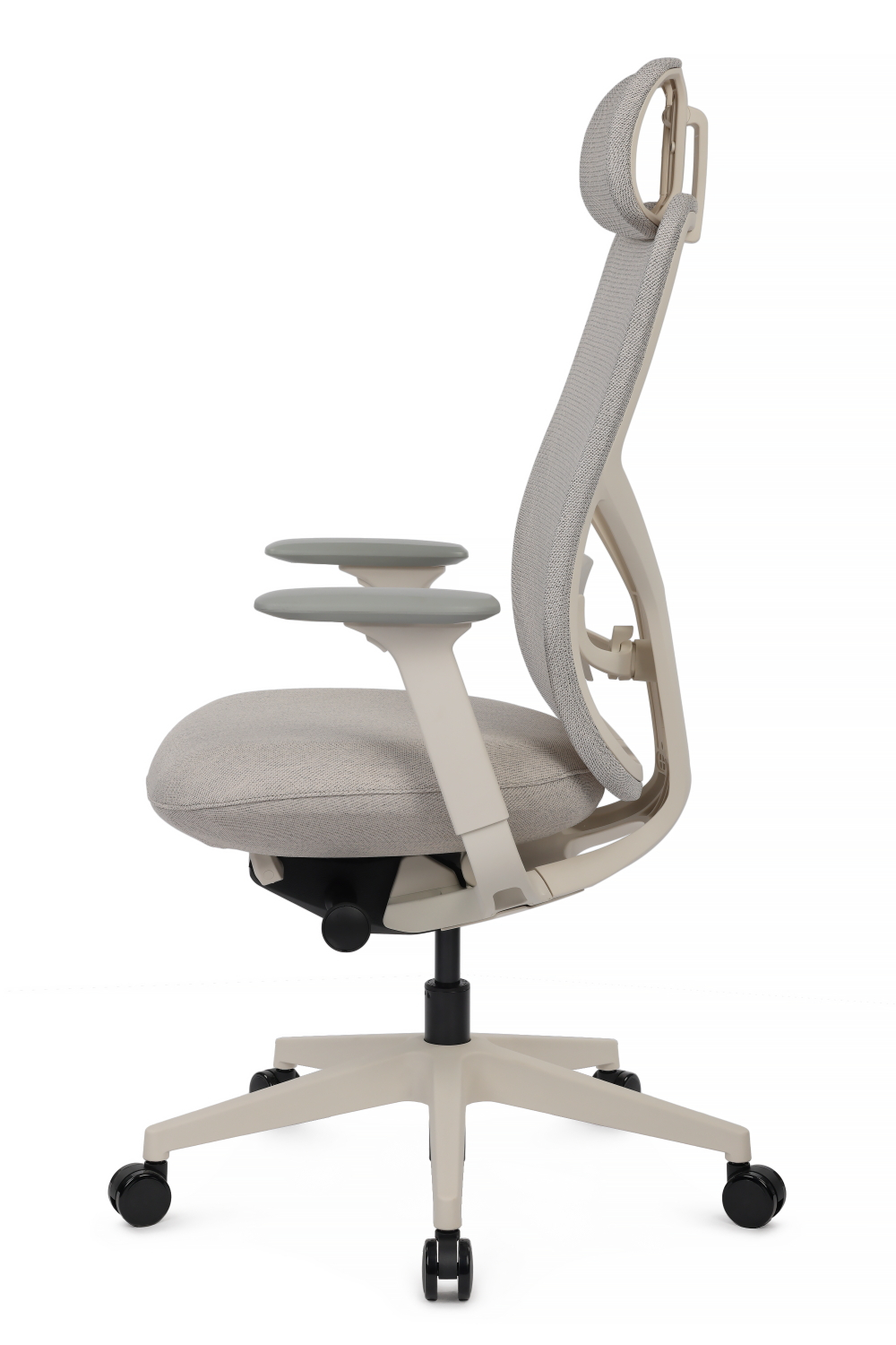 Кресло Riva Антлер EAN-001AW Белый пластик/Светло-бежевый