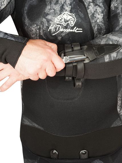 Нож C4 Carbon NAIFU S черный