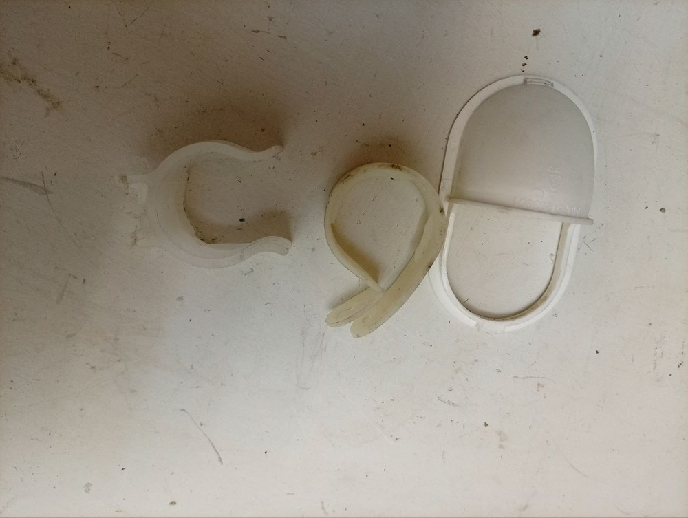 F12U2HCS2 кт15 Пластиковый крепеж, защёлки и заглушки для стиральной машины LG б/у