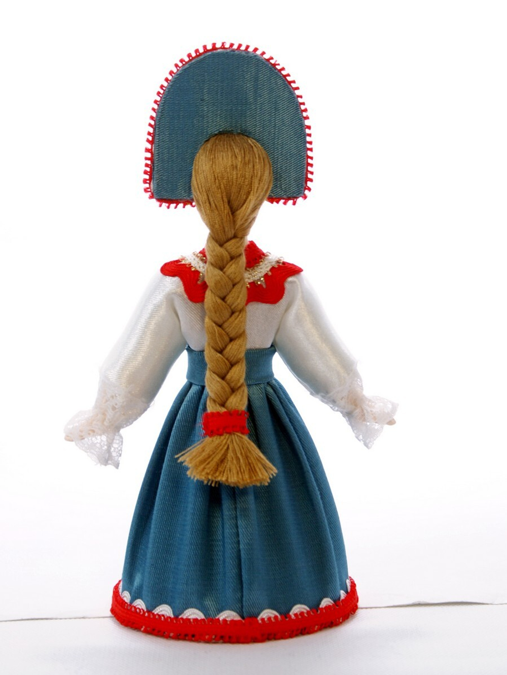 Кукла коллекционная фарфоровая Любава в русском костюме