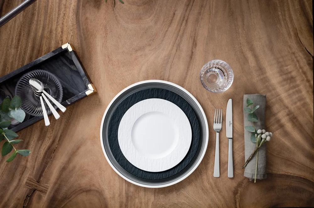 Villeroy & Boch Производство набора тарелок Rock Blanc на 2 персоны. 10-4240-2620 + 10-4240-2536 + 10-4240-2640