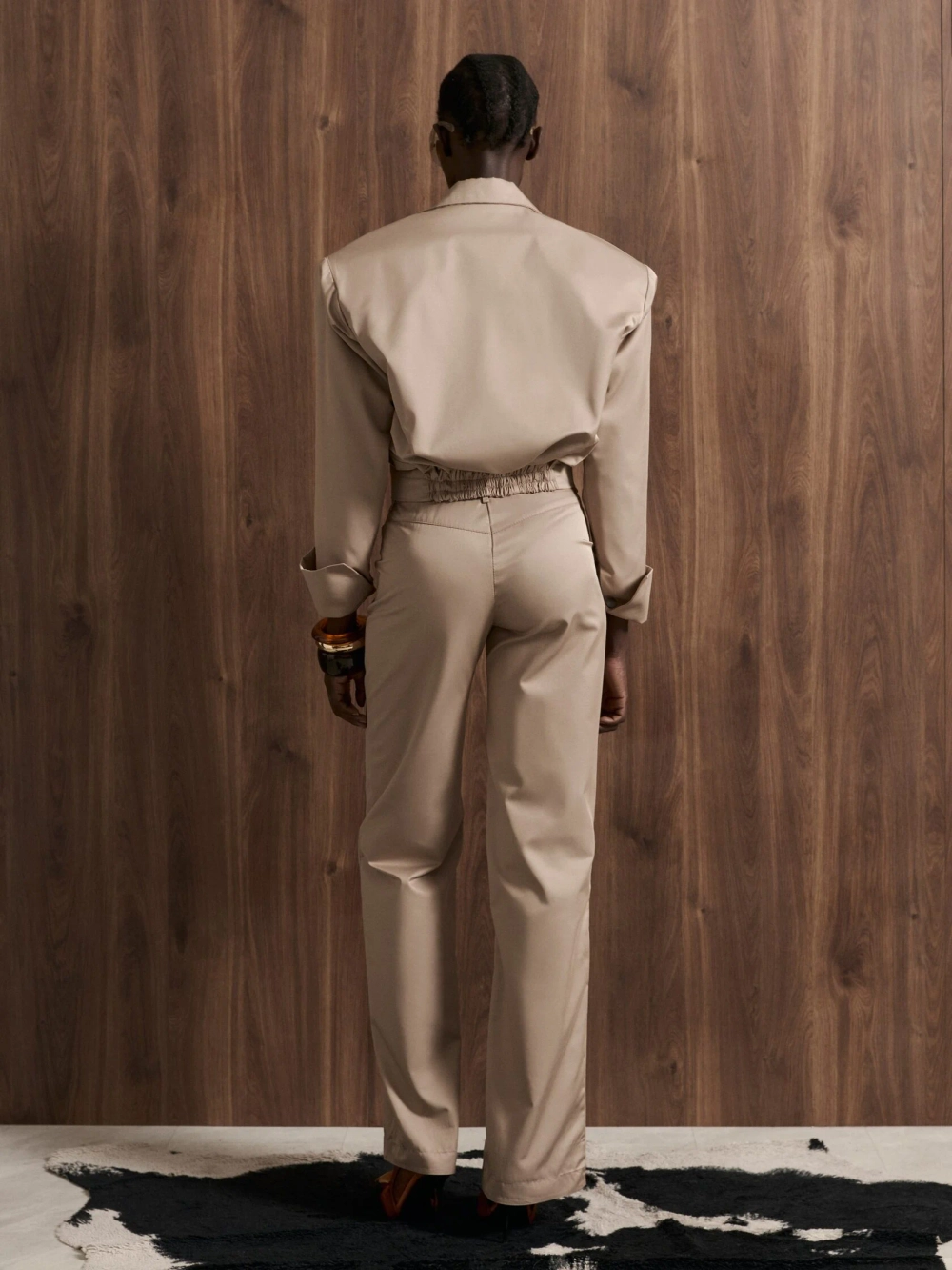 Бомбер, Бежевый