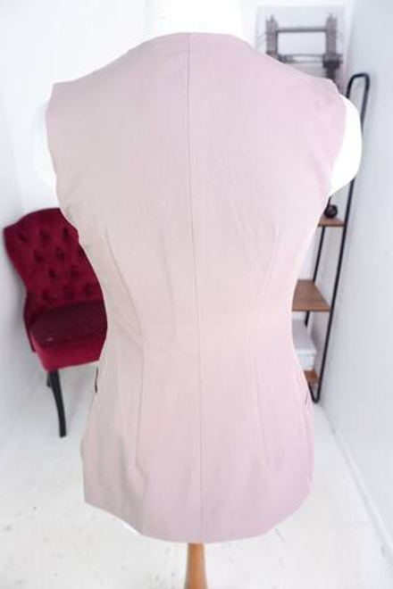 Жилетка Aleksandra Kazakova классическая, маркировка XS, визуально на 42 размер, новая