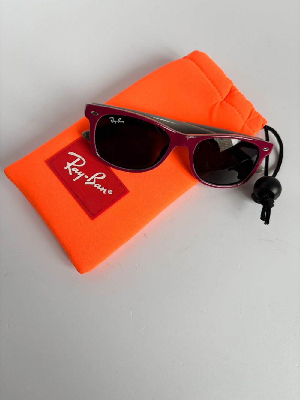 Солнцезащитные очки Ray-Ban