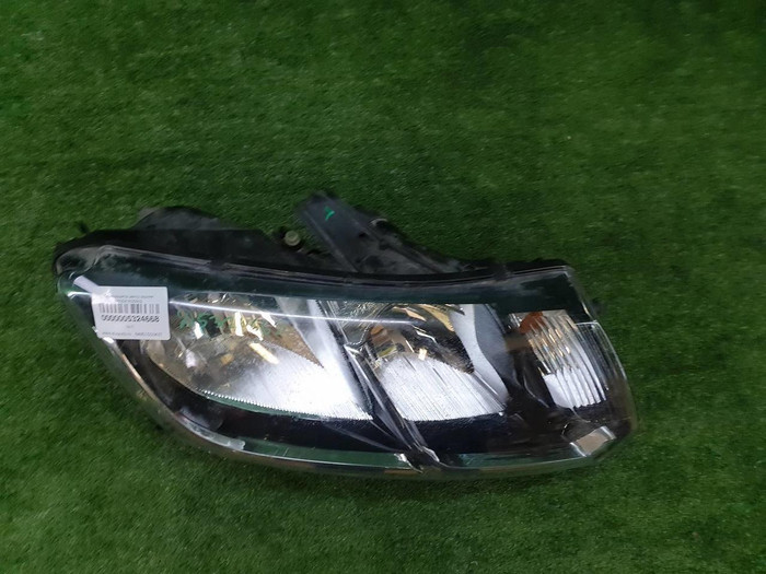 Битая Фара правая Lada Largus 1 (2021-н.в.) галоген