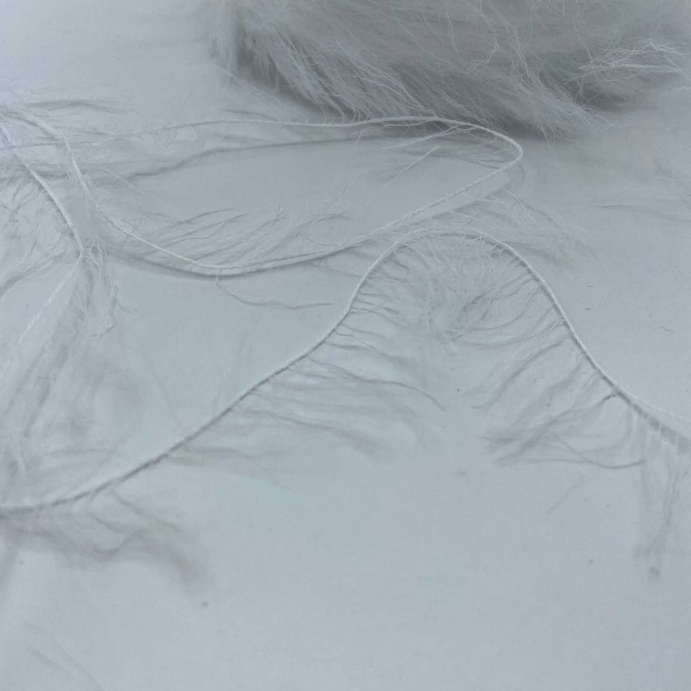 100% нейлон (лебяжий пух-имитация)