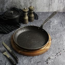 Сковорода для подачи 24 см h3,3 см круглая " " углерод. сталь ИНДУКЦИЯ P.L.