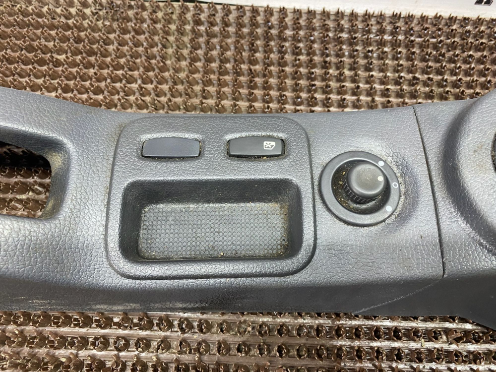 Центральная консоль Renault Logan, I (2004 2009... с пробегом