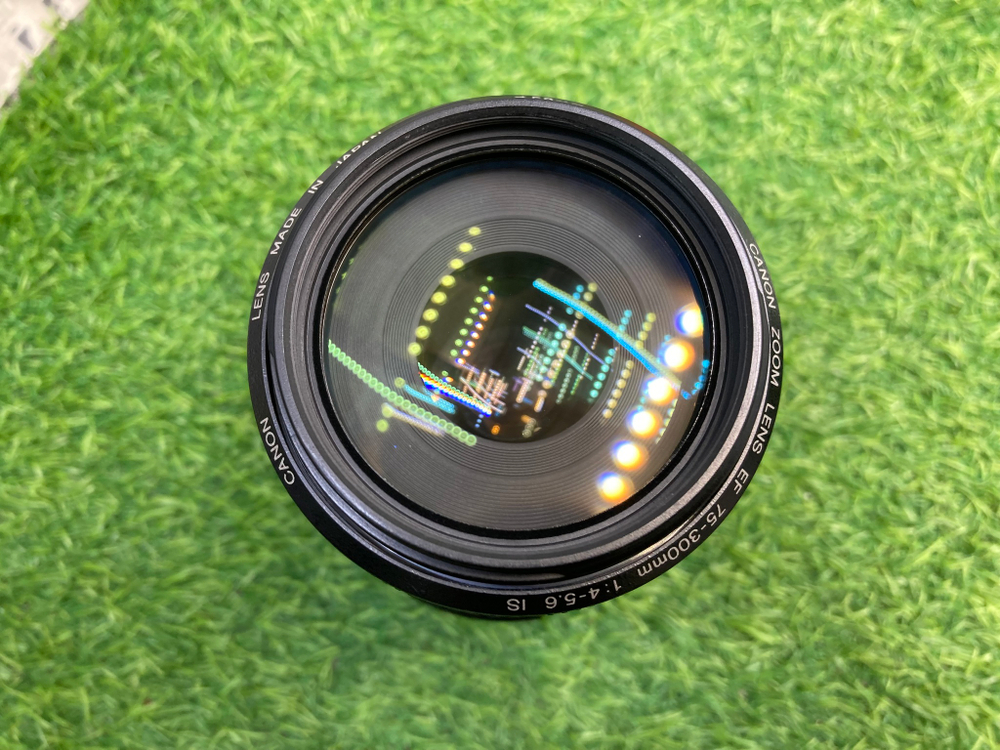 Canon EF 75-300mm 4-5.6 IS