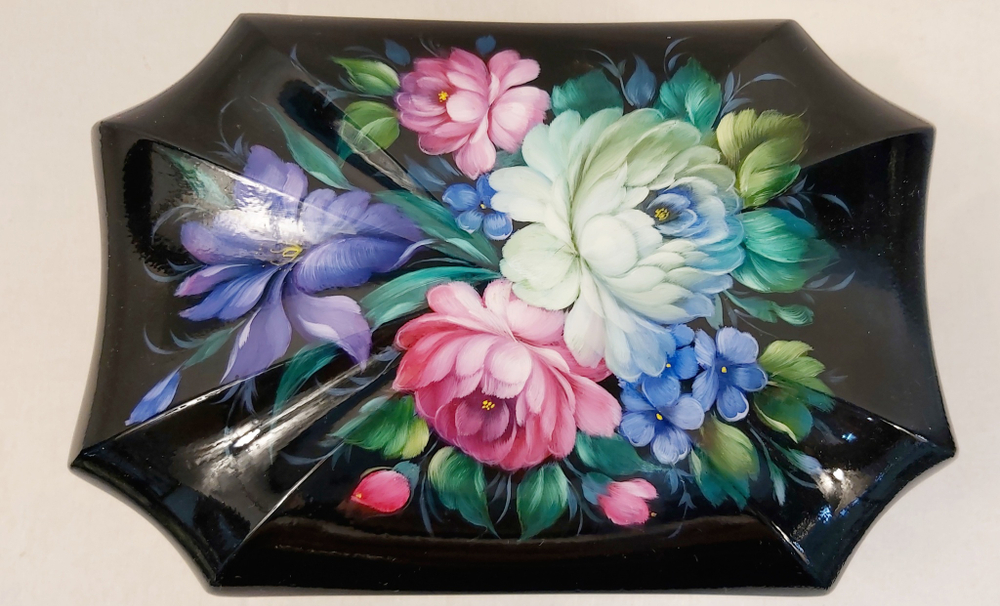 Шкатулка "Цветы на черном" с жостовской росписью