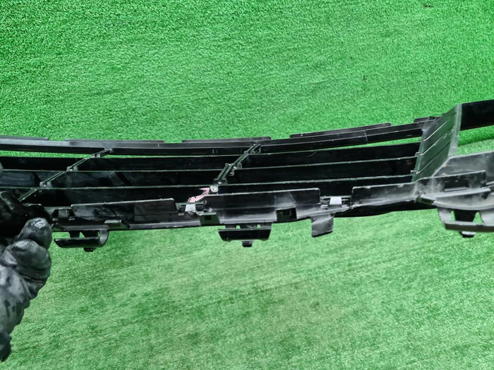 Решетка переднего бампера BMW X1 F48 (2015-2019)