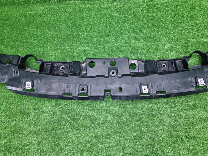 Кронштейн переднего бампера BMW 7er G70 (2022-н.в)