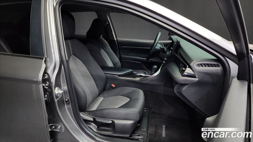 Toyota Camry (XV70) 2.5 LE Hybrid (05.2023)