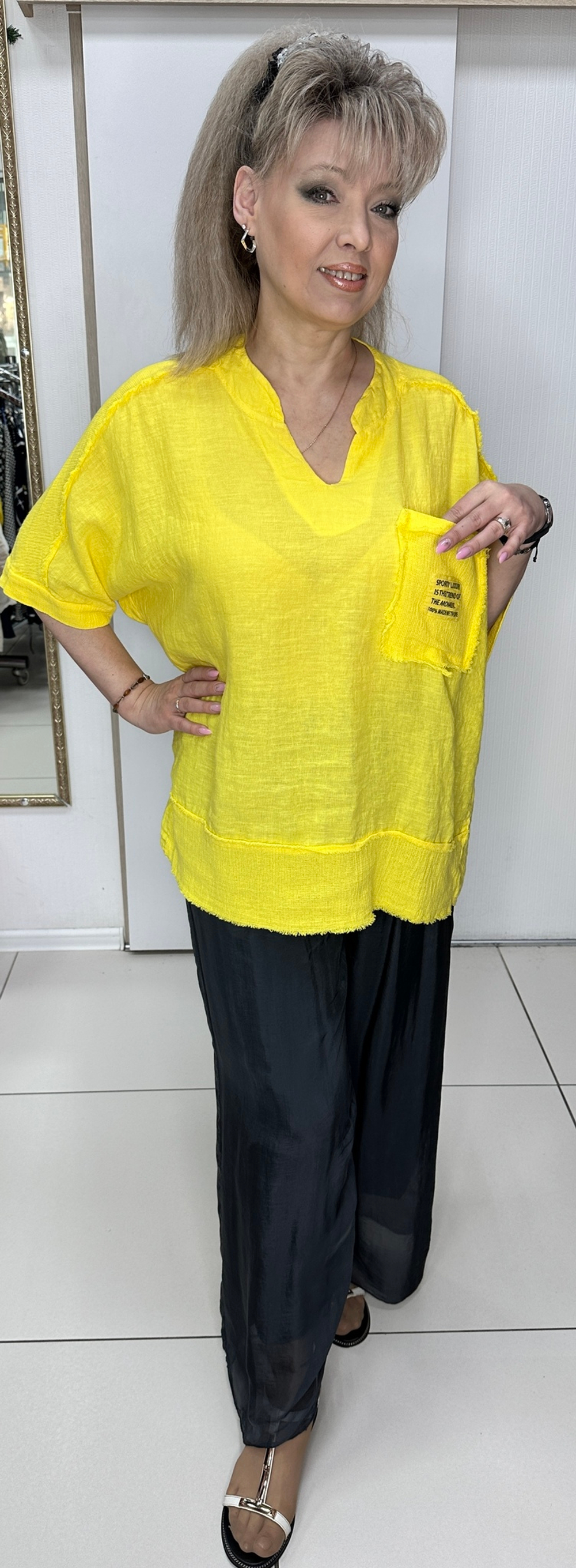 Льняная туника с кармашком и бахромой