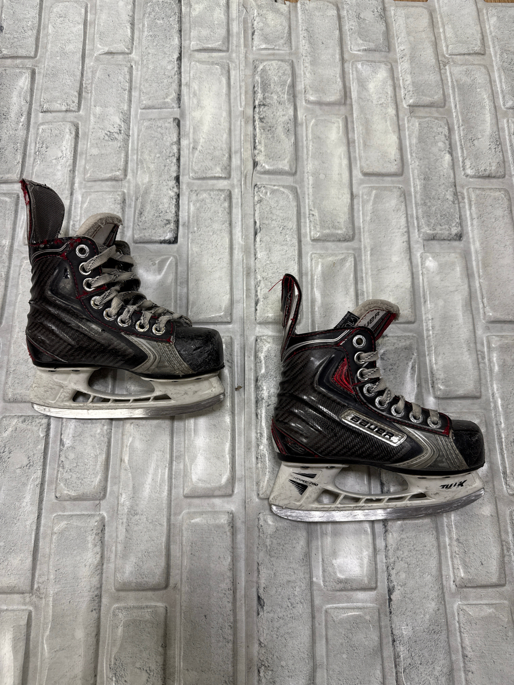 Bauer vapor x100 YTH 10D (EUR 28)