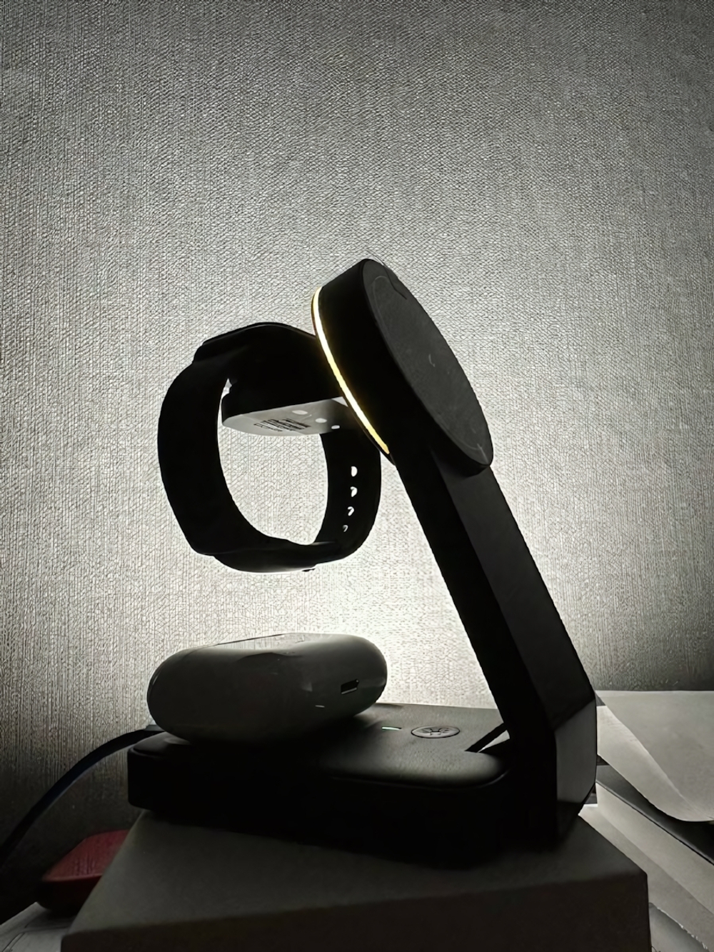 Беспроводное з/у для Apple 3в1 15W Black (смартфон, часы, наушники, подсветка)