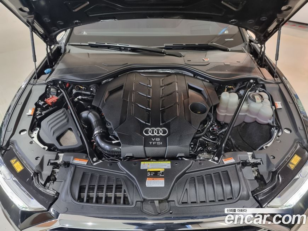 Audi A8 (D5) 60 TFSI Quattro LWB (12.2020)