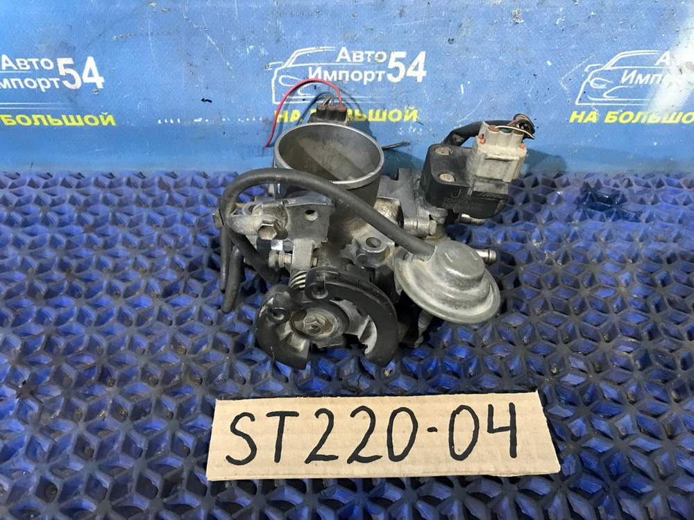 Дроссельная заслонка TOYOTA AVENSIS 2001