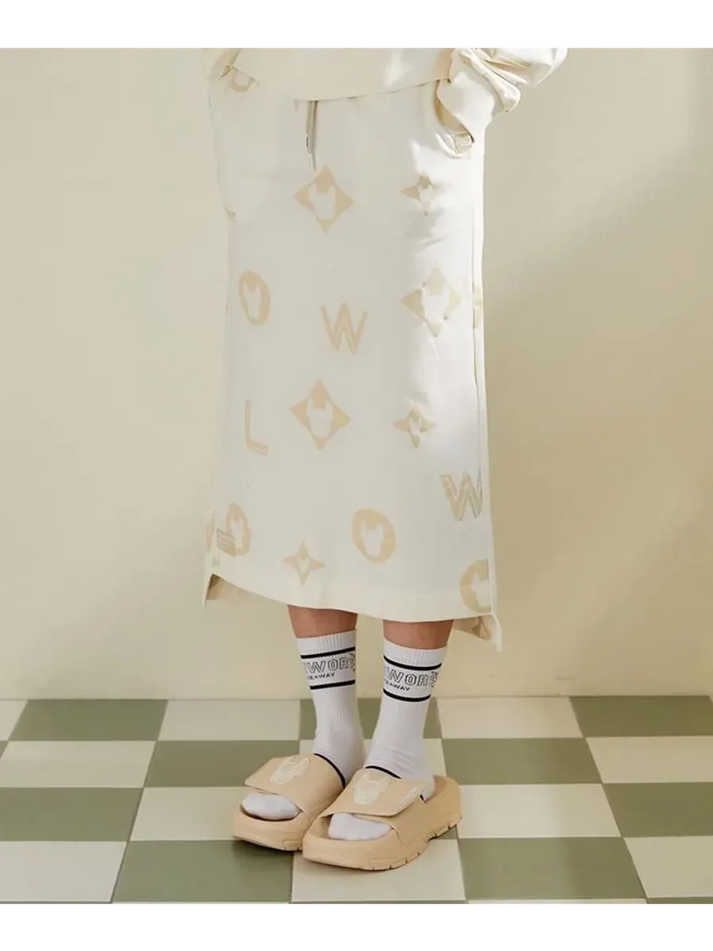 Шлепанцы на липучке spacerun