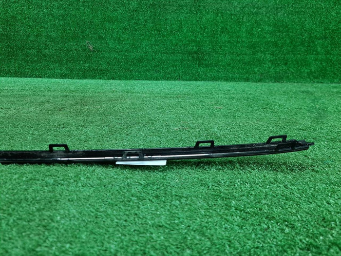 Молдинг перед. бампера Mercedes GLS x167 19-23 AMG