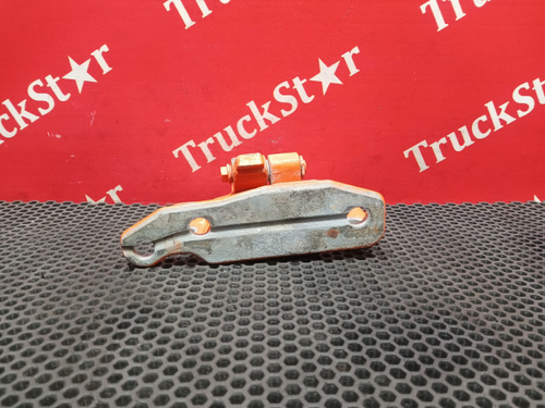 Петля двери верхняя левая 2023г