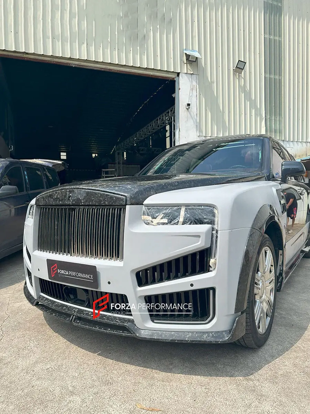 Широкий обвес из карбона для ROLLS-ROYCE CULLINAN СЕРИИ 2 2024+ Ролс Ройс Куллинан