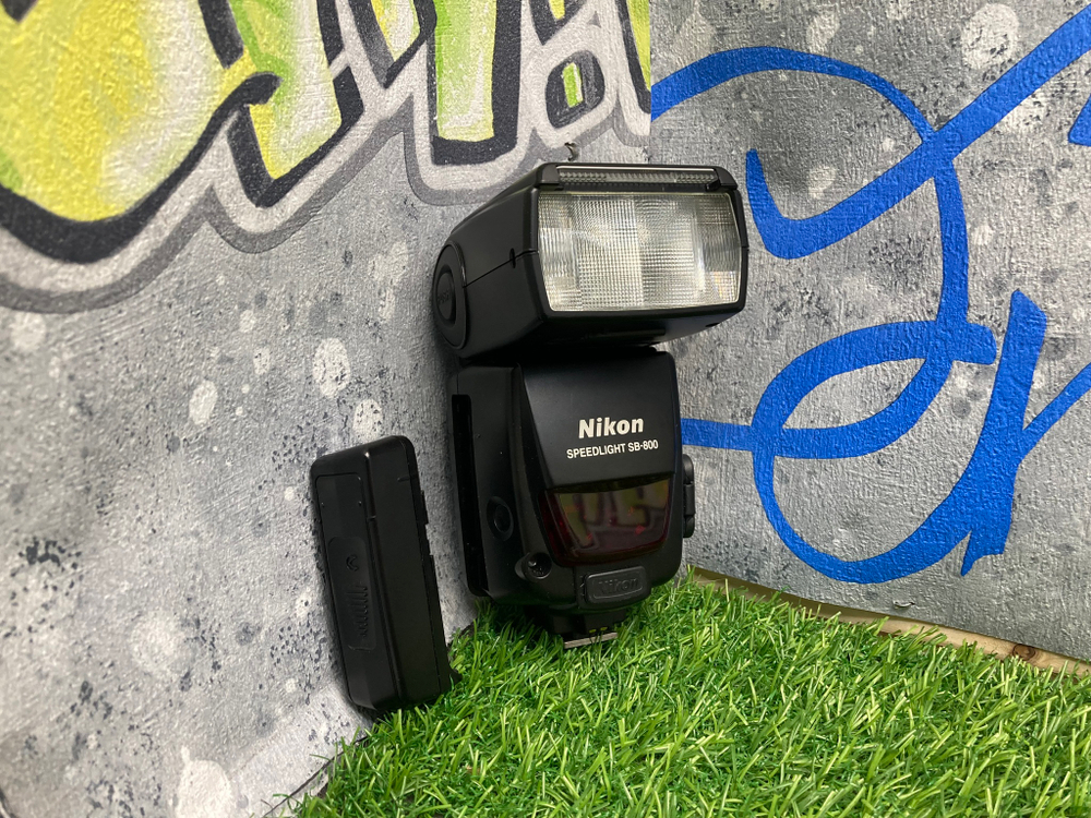 Nikon Speedlight SB-800