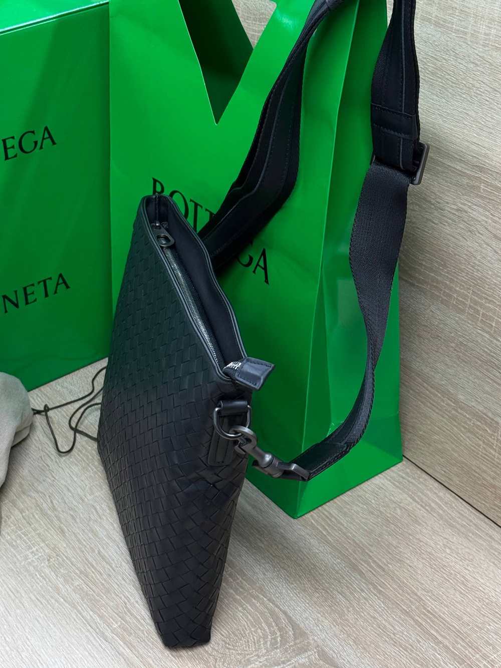 Сумка-мессенджер Bottega Veneta