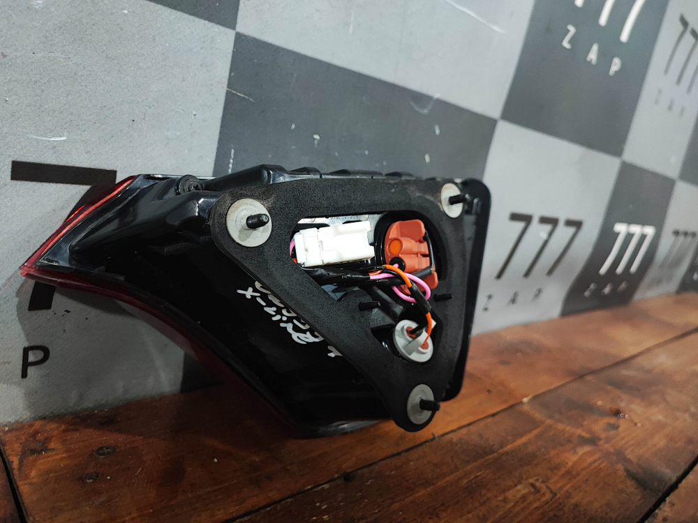 Фонарь задний левый Kia Rio 4 (FB) 20-нв Б/У Оригинал 92403H0500