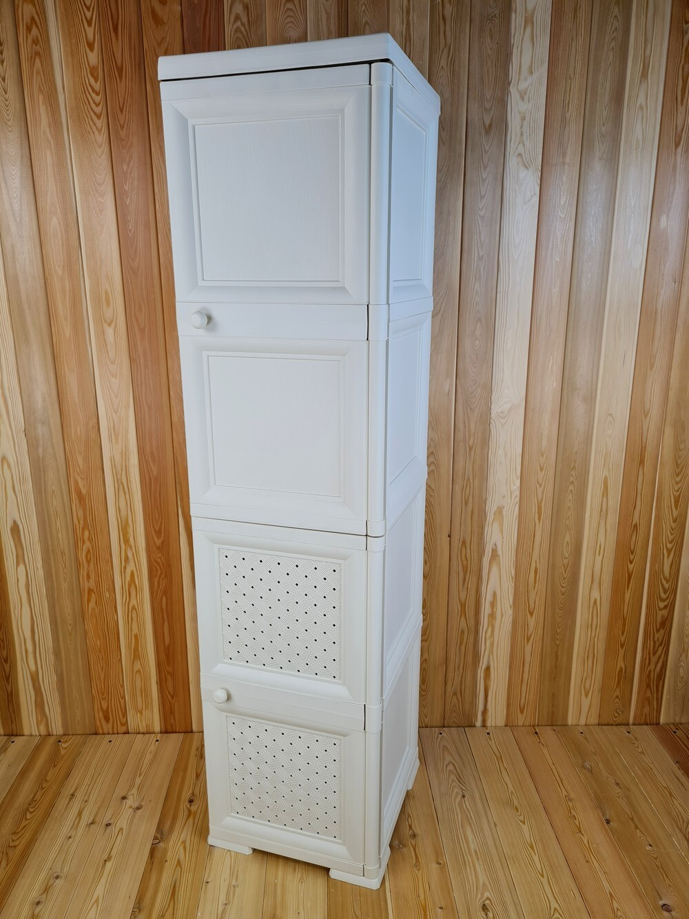 Шкаф высокий, с усиленными рёбрами жёсткости "УЮТ", 40,5х42х161,5 h, 2 дверцы. Цвет: Бежевый (Слоновая кость). Арт: Э-047-Б