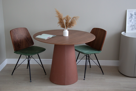 Стол обеденный Lagom D 100 см (орех / кирпичный, кожа)