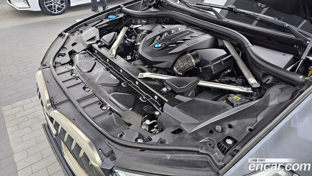 BMW X6 (G06) M50i (02.2022)