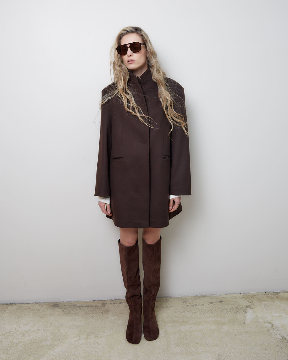 Пальто с асимметричным низом из шерсти и кашемира Диор темный шоколад