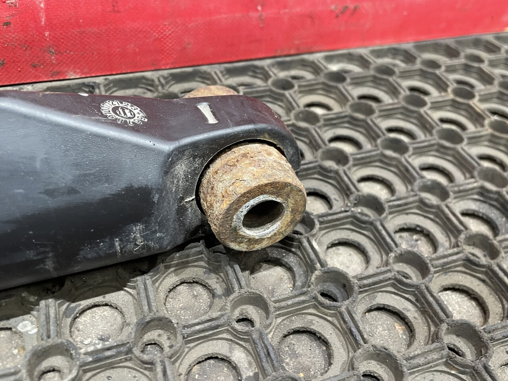 Цилиндр подъема кабины