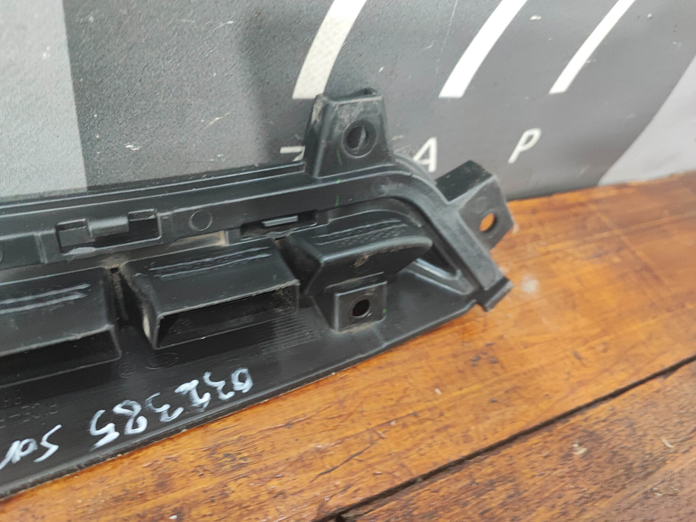 Кронштейн переднего бампера правый Kia Sorento 4 (MQ4) 20-нв Б/У Оригинал 86598P2000