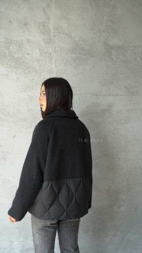 Черная комбинированная куртка с манишкой