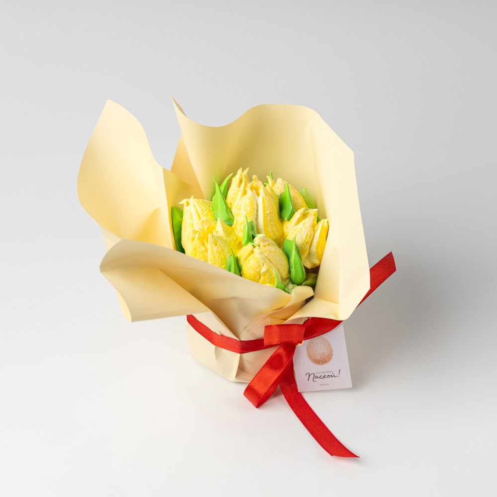 Творожно-маковый кулич с лимонным кремом и цукатами