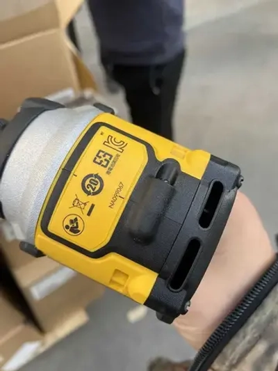 DEWALT 20V DCF850 Ударный шуруповерт Аккумуляторная электрическая дрель 205NM Бесщеточный двигатель Аккумуляторная дрель-шуруповерт Без инструментов