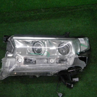 Битая Фара левая Toyota Land Cruiser 200 (2015-2021) LED