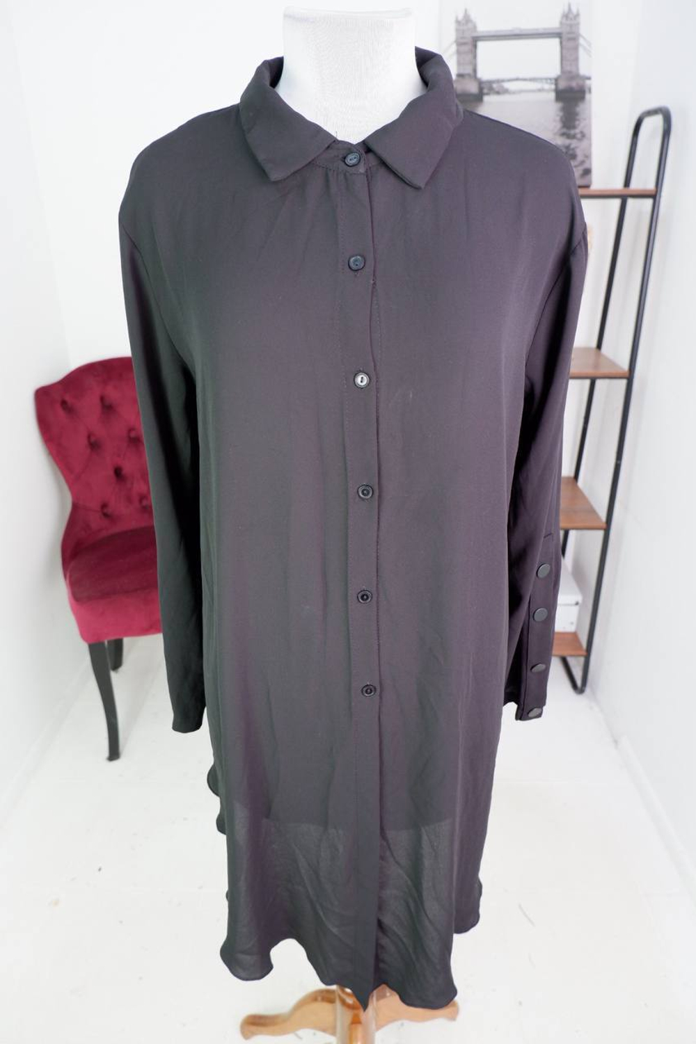 Блузка Lynne оригинальная, маркировка 42, визуально на 48 размер