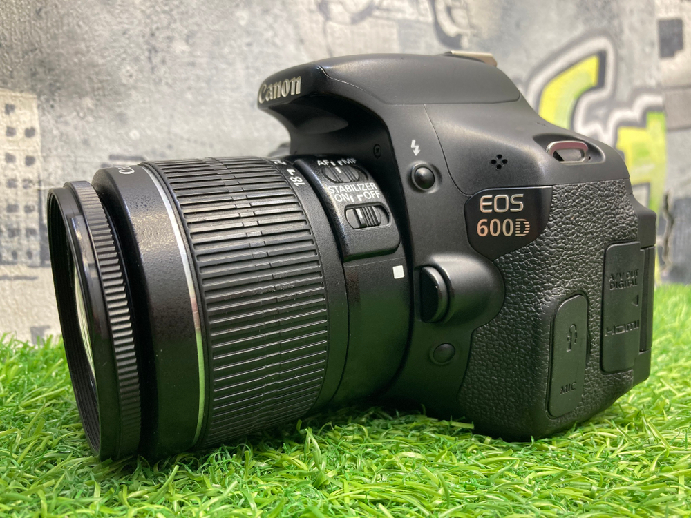 Canon 600D kit 18-55mm 3.5-5.6 IS II 79.400 кадров