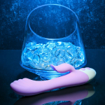 Сиреневый вибромассажер-кролик Pleasing Petal - 19,6 см. (Цвет: сиреневый)